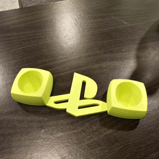 Giá đỡ tay cầm PS5 thiết kế tối giản với logo PS ấn tượng - Image 2