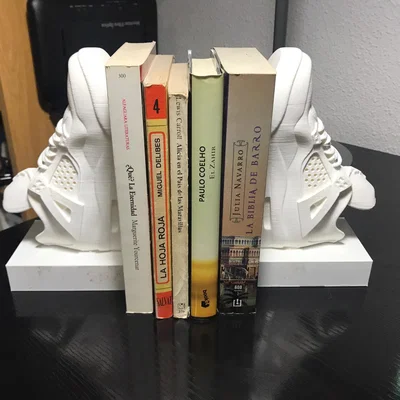 Kẹp/Chặn Sách Jordan (Jordan Book Holder)