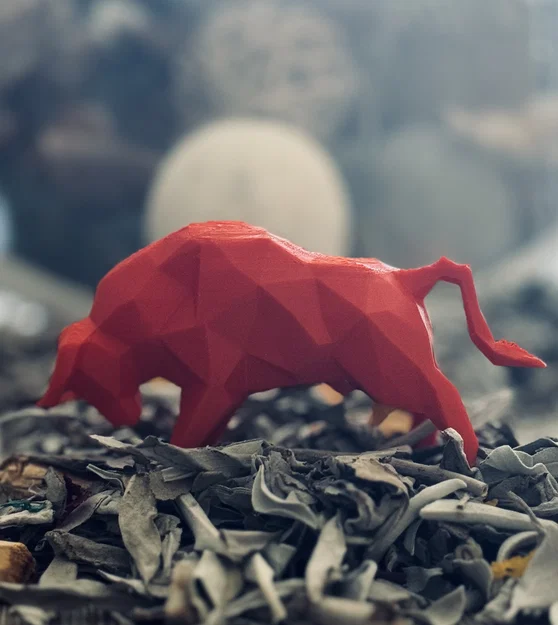 Low-Poly Charging Bull - Image 3