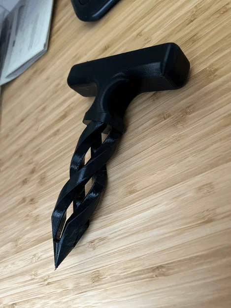 Mô hình Cyclone Dagger: Phụ kiện Cosplay dao xoắn ốc độc đáo - Image 1