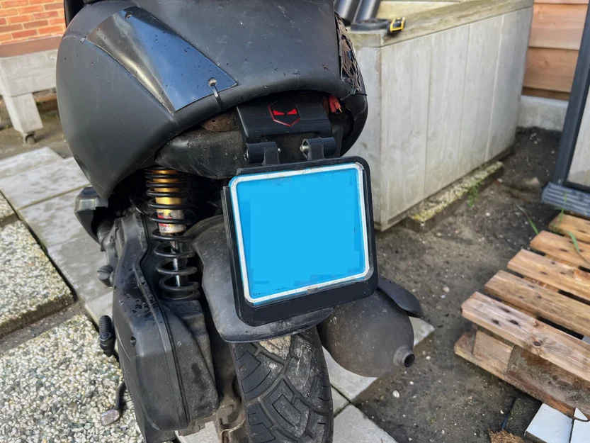 Bracket gắn biển số Piaggio Zip để tháo dè (fender) - Image 4