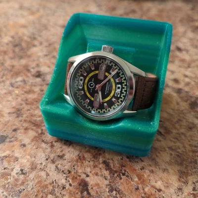Khay Trưng Bày Đồng Hồ (Watch Display Holder) Tương Thích Gridfinity