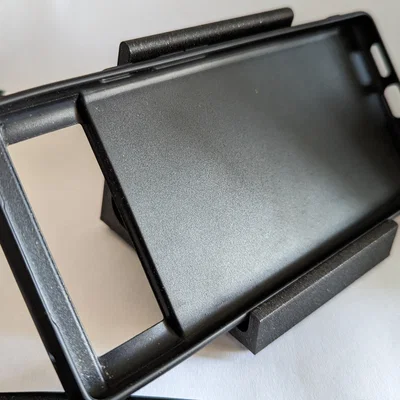 Giá đỡ điện thoại để bàn - Phụ kiện in 3D tiện lợi và chắc chắn