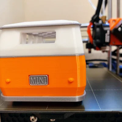 Xe VW Bus để cắm bút/dụng cụ, bánh xe chạy được (tối ưu Prusa Mini)