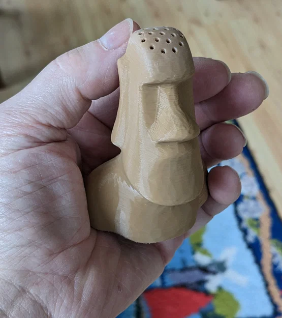 Hũ Rắc Muối Moai (Moai Salt Shaker) - Image 1
