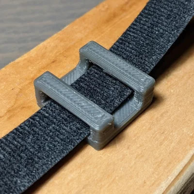 Velcro Strap Anchor (Móc neo dây Velcro)