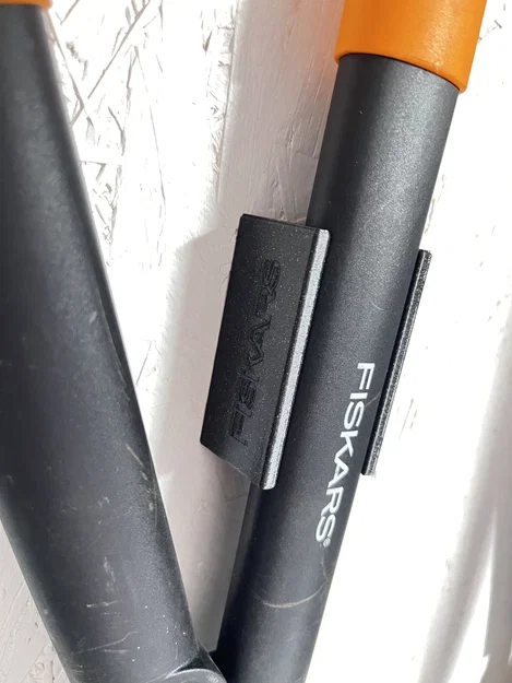 Kẹp snap-on cho dụng cụ Fiskars (Fiskars Tool snap on clamp) - Image 1