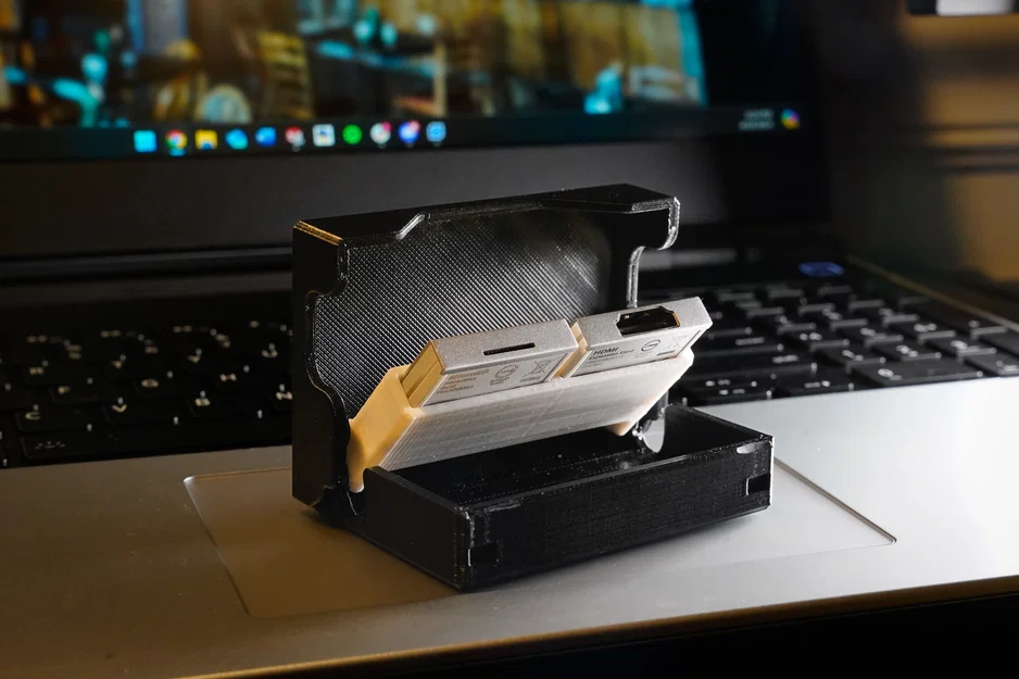 Khay đựng Framework Expansion Card có nắp (Framework Expansion Card Holder with Lid) - Image 1