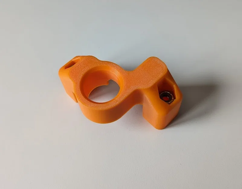 Chắn Main Breaker FRC - Ốc Captured Nut 1/4-20 - Image 1