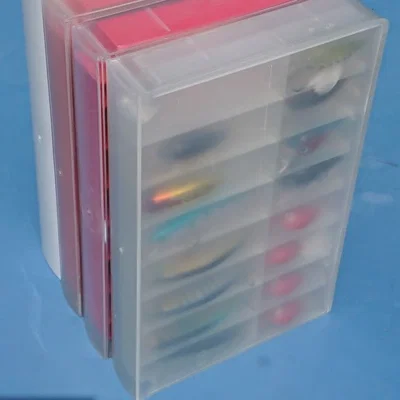 Hộp ngăn đựng đồ nhỏ từ vỏ băng VHS (mồi câu & linh tinh)