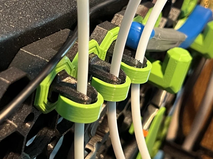 Kẹp giữ & dẫn hướng cáp/ống PTFE cho Multiboard (push fit) - Image 2