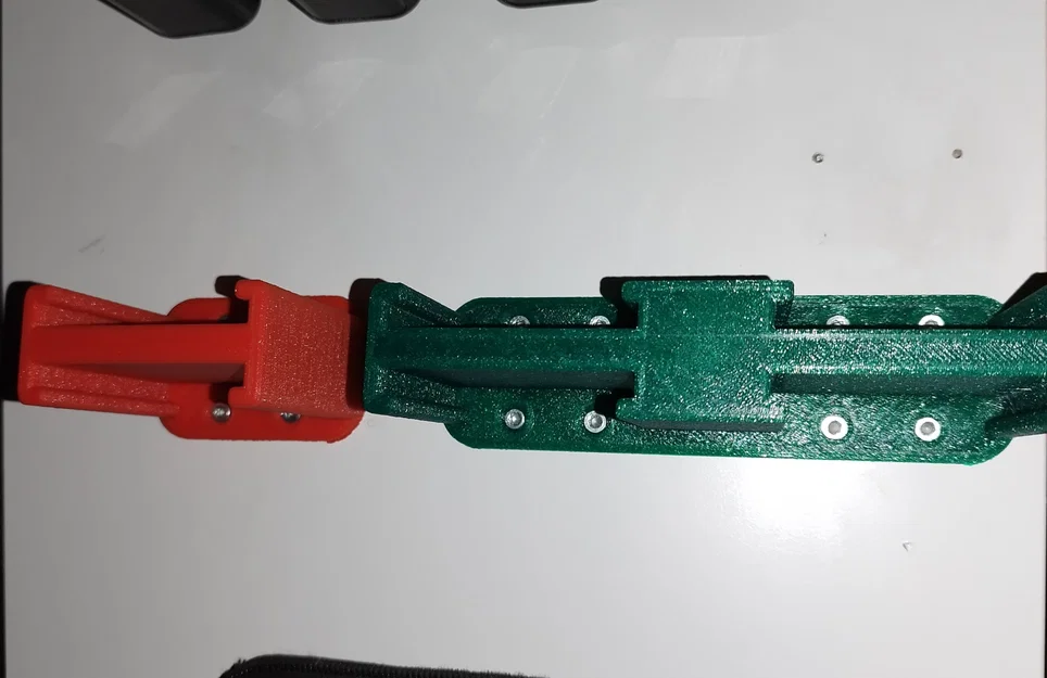 Giá treo pin Bosch Professional 18V tự in 3D siêu gọn - Image 3