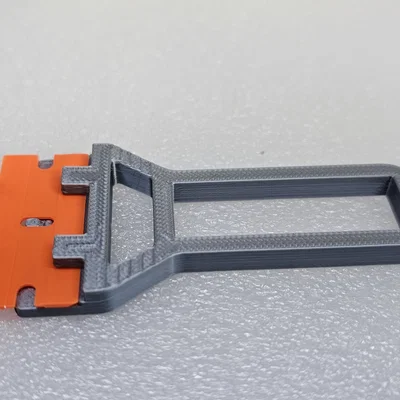 Tay cầm lưỡi nhựa Bambu Scraper (Plastic Blade Bambu Scraper)