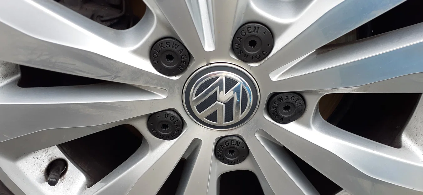 Nắp chụp đầu ốc bánh xe Volkswagen - Phụ kiện in 3D tinh tế - Image 3