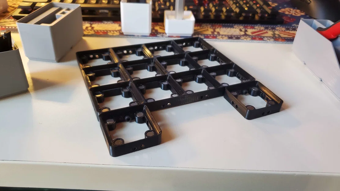 Tấm Đế Gridfinity Bắt Vít Có Nam Châm (Press-fit, Tháo Rời Được) - Image 1