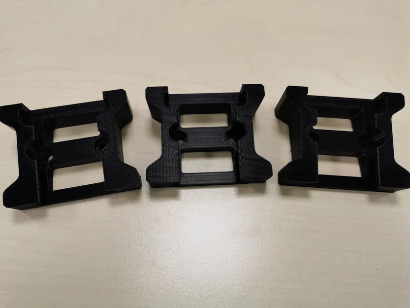 Giá đỡ pin Milwaukee dạng nghiêng (Angled Battery Holder) - Image 2