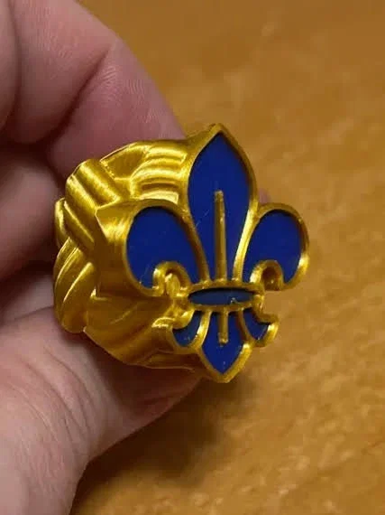 Woggle hoa bách hợp Hướng đạo quốc tế (International scout fleur de lis woggle) - Image 2