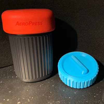 Hộp đựng filter Aeropress gọn sạch, bền chắc
