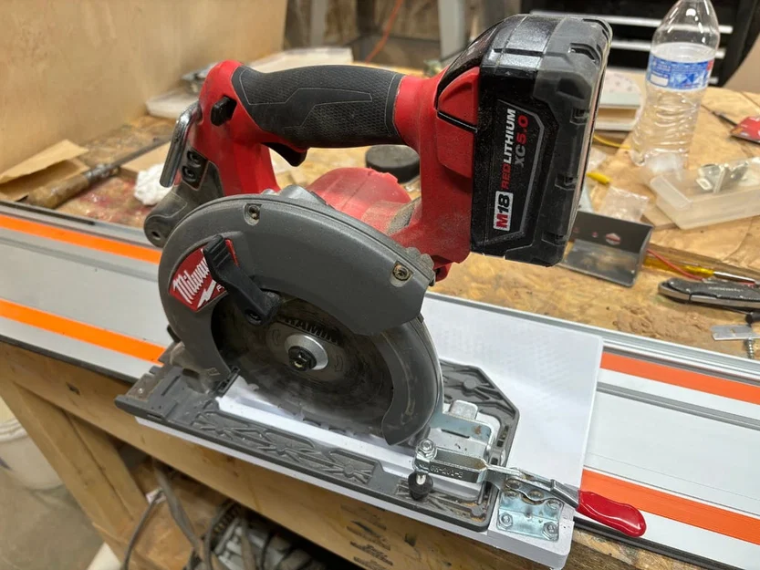 Đế trượt máy cưa đĩa Milwaukee M18 biến hình thành máy cưa ray - Image 2