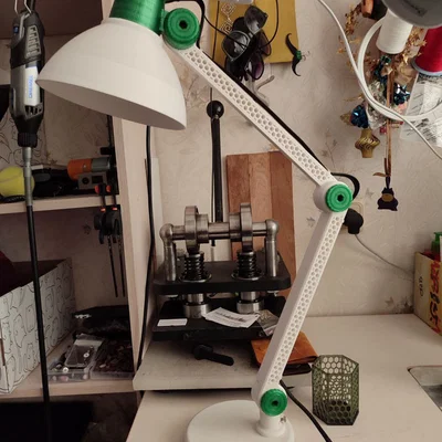 Hệ thống tay đỡ đa năng 3D cho đèn và thiết bị bàn làm việc