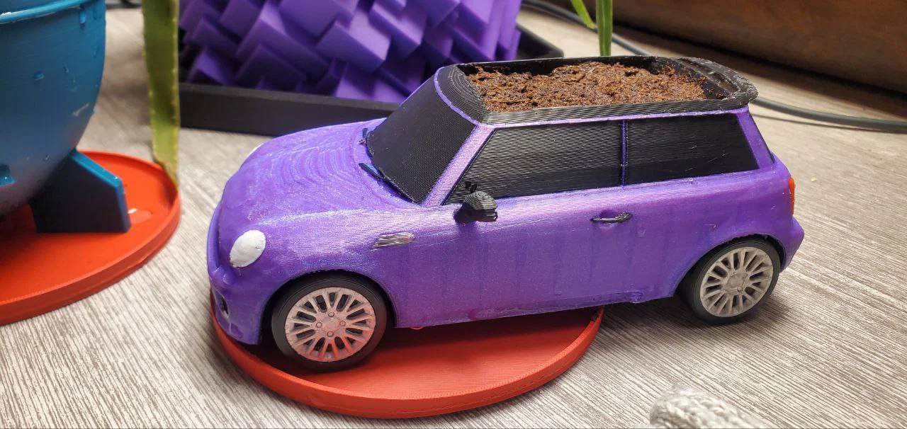 Chậu Mini Cooper Kèm Khay (Mini Cooper Planter With Tray) - Image 1