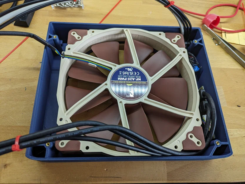 Mặt trước gắn quạt 200mm cho Fractal Node 304 - Image 7