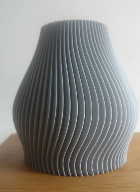 Bình Hoa Gân (Ribbed Vase) - Image 6