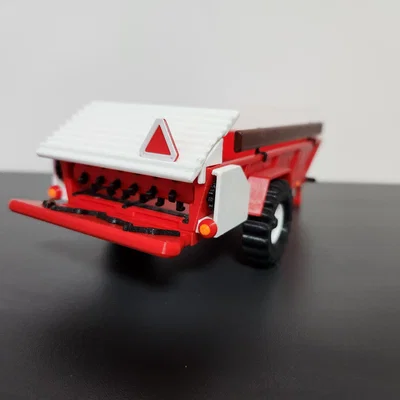 Mô hình xe rải phân bón RUR 5 in 3D chi tiết cho máy cày