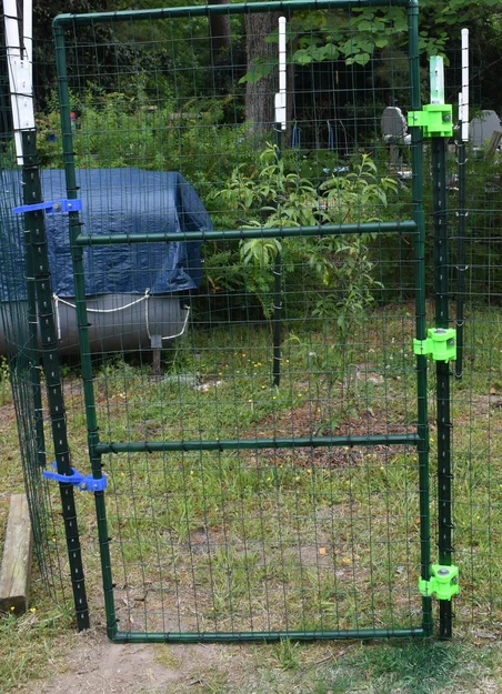 Ngàm đỡ bản lề & bản lề cho T-Post (ống 3/4") - Image 2