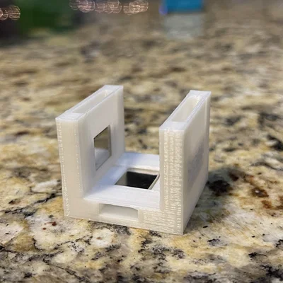 Mani-Mag – Giá đỡ nam châm làm “velvet nails”