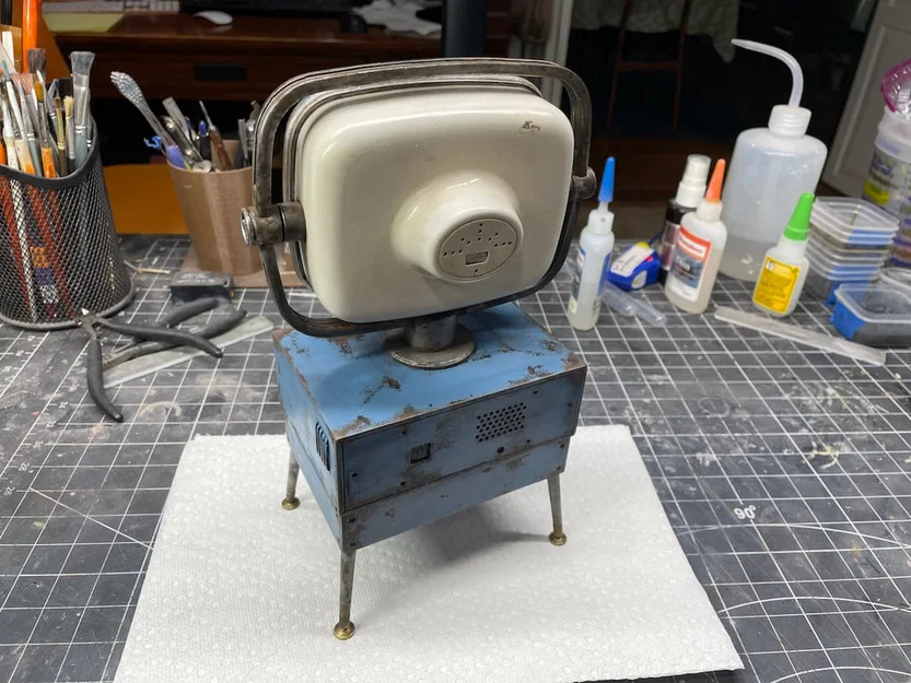 TV Radiation King Fallout tỉ lệ 1/4 (Fallout Radiation King Television 1/4 Scale) - Image 2