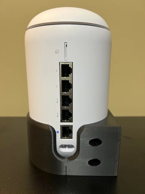 Giá Treo Tường UniFi Dream Router (Wall Mount) - Image 2