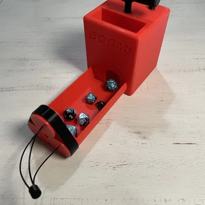 Tháp Xúc Xắc Thuốc Nổ & Kíp Nổ Có Plunger Hoạt Động (Dice Tower)