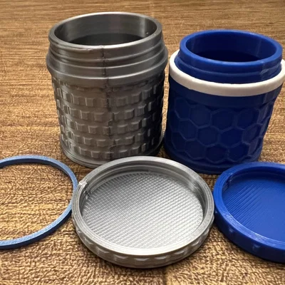 Thêm Hũ Tròn Nắp Vặn (More Round Containers with Screw-On Lids)