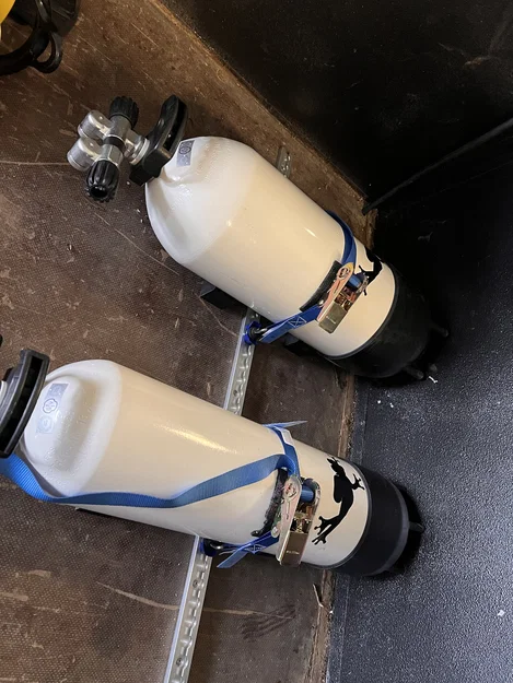 Miếng kê bình lặn (Tauchflaschen Unterlagen) - Image 1