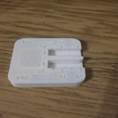 Thước đo độ sâu gai lốp xe bằng in 3D tiện dụng và chính xác