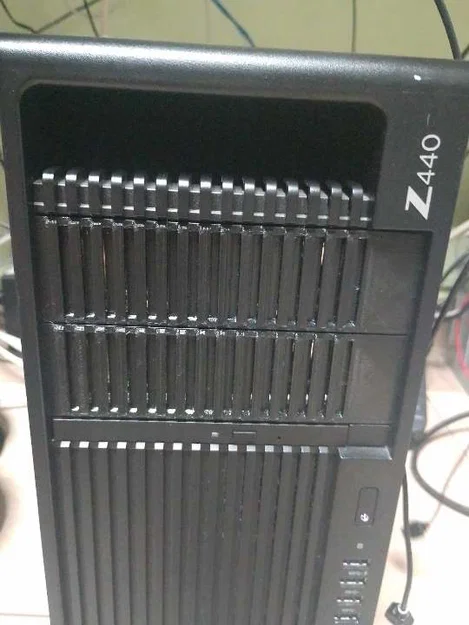 Nắp che khay 5.25 inch có lá gió cho HP Z440 (và tương tự) - Image 1