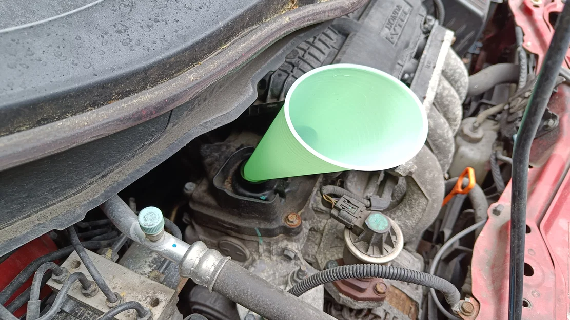 Phễu châm dầu cho Honda Fit/Jazz - Image 1