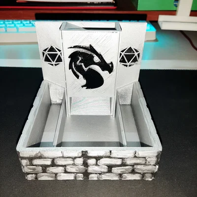 Tháp đổ xúc xắc (Dice Tower) thiết kế đầu rồng cực chất