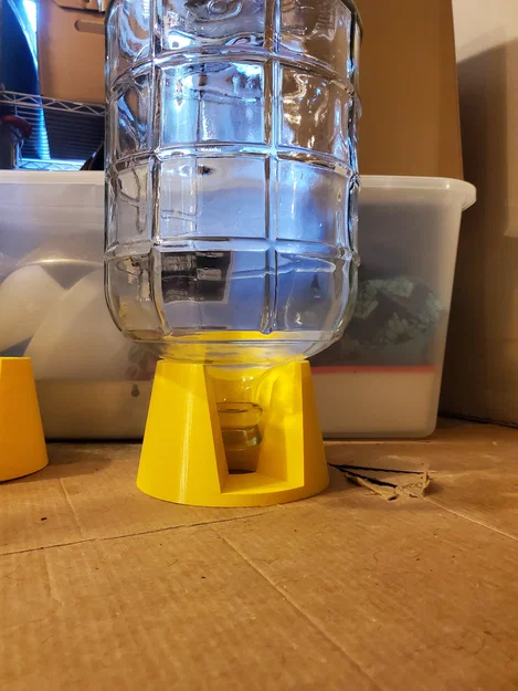 Kệ úp carboy để ráo nước, xếp chồng (stackable) - Image 1