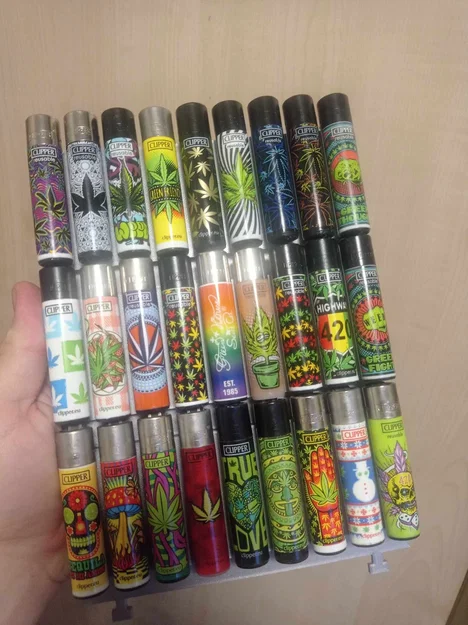 Khay treo tường đựng 9 bật lửa Clipper (Clipper holder) in 3D - Image 4