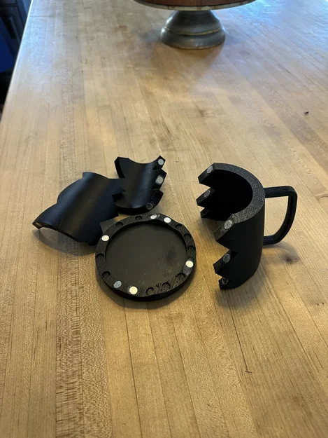 Đạo cụ Mug Breakaway (Prop Breakaway Mug) - Image 1