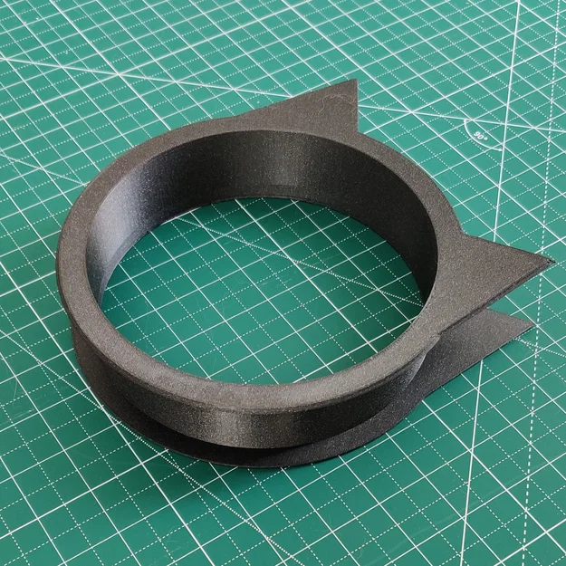 Cửa mèo dạng tròn (Cat door / Cat flap) không cần ốc - Image 3