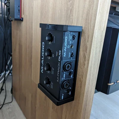 Mount treo/bắt bàn cho M-audio M-track Duo