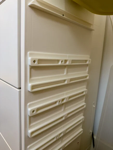 Thanh ray trượt hộp Stanley vào kệ IKEA TROFAST - Image 3