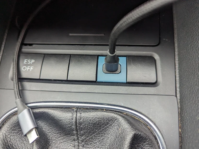 Adapter gắn cổng USB-C cho headunit VW Golf MK6 - Image 2