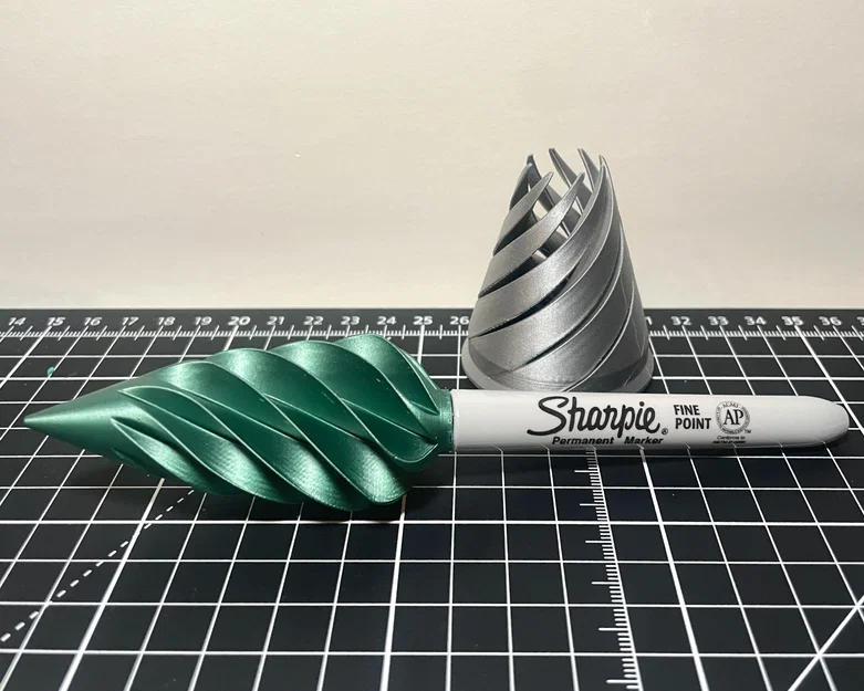 Nắp bút và đế cắm bút Sharpie hình xoắn ốc in 3D độc đáo - Image 1
