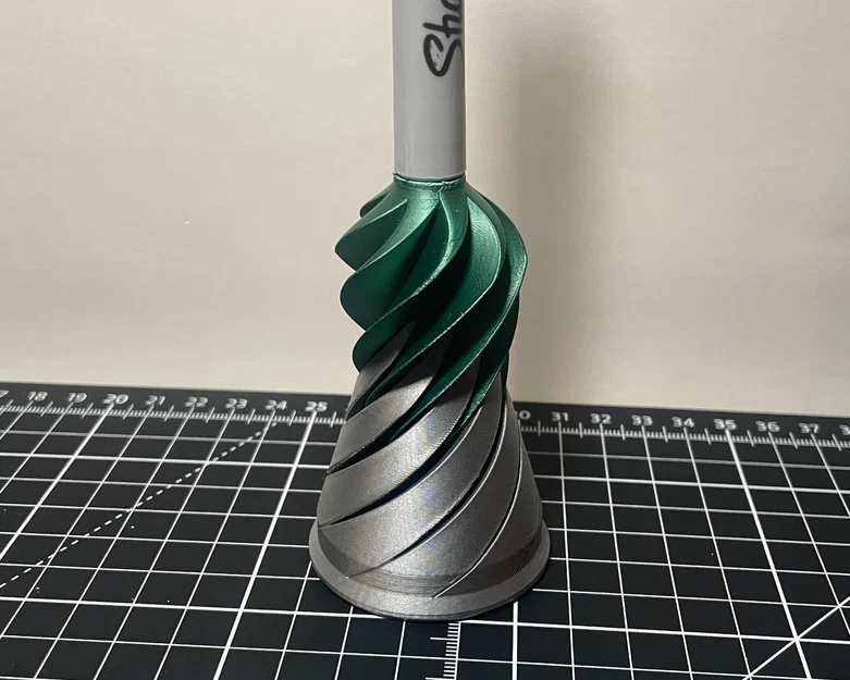 Nắp bút và đế cắm bút Sharpie hình xoắn ốc in 3D độc đáo - Image 3
