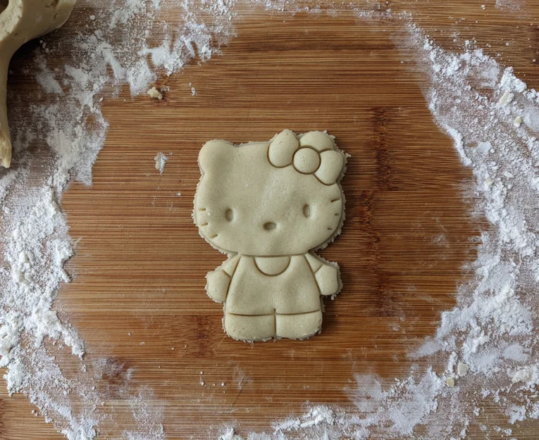 Bộ Khuôn Cắt Bánh Quy Hello Kitty 3D Đáng Yêu - Image 1