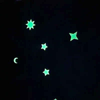 Ngôi sao phát sáng trong bóng tối (4 hình dạng)